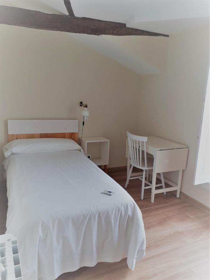 Hostal Lierganes Fluviarium Rooms Екстериор снимка